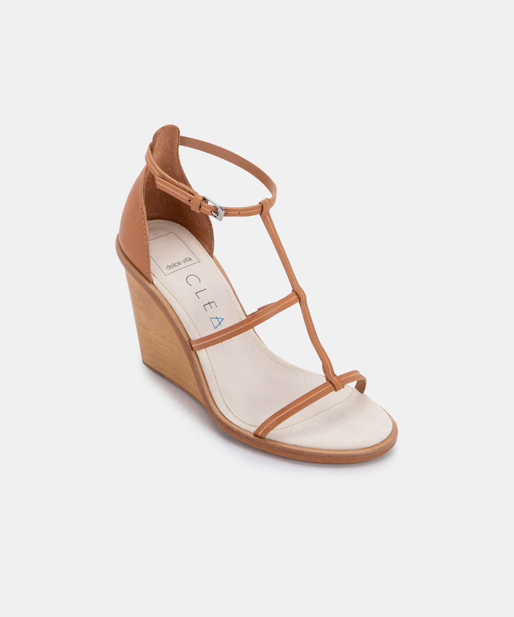 Dolce vita lida wedge hot sale sandal