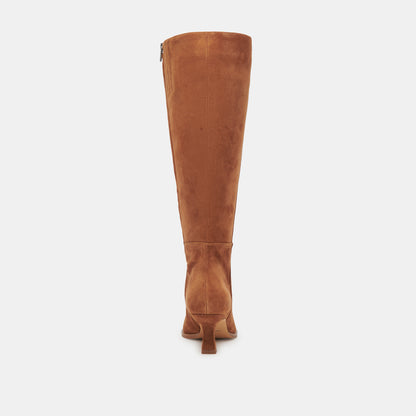 AUGGIE WIDE CALF BOOTS BROWN SUEDE