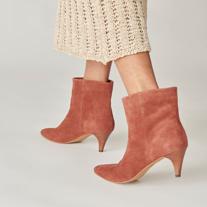 DEE BOOTIES CINNAMON SUEDE