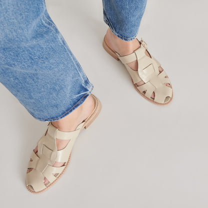 HIPPIE FLATS SAND CRINKLE PATENT