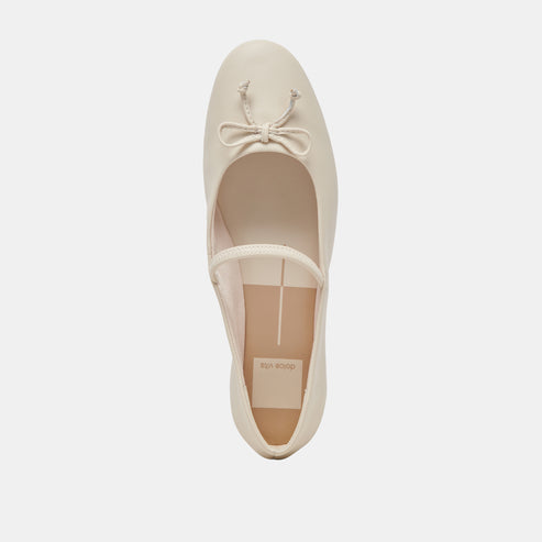 CARIN BALLET FLATS IVORY LEATHER – Dolce Vita