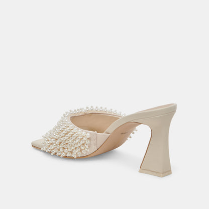 NANDY PEARL HEELS VANILLA PEARLS