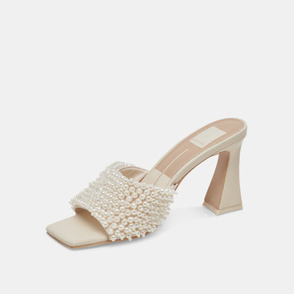 NANDY PEARL HEELS VANILLA PEARLS