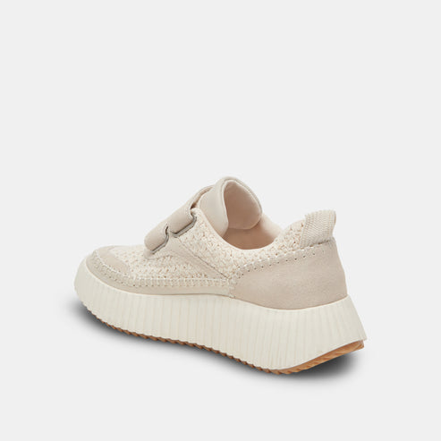 DEMO SNEAKERS SANDSTONE KNIT – Dolce Vita