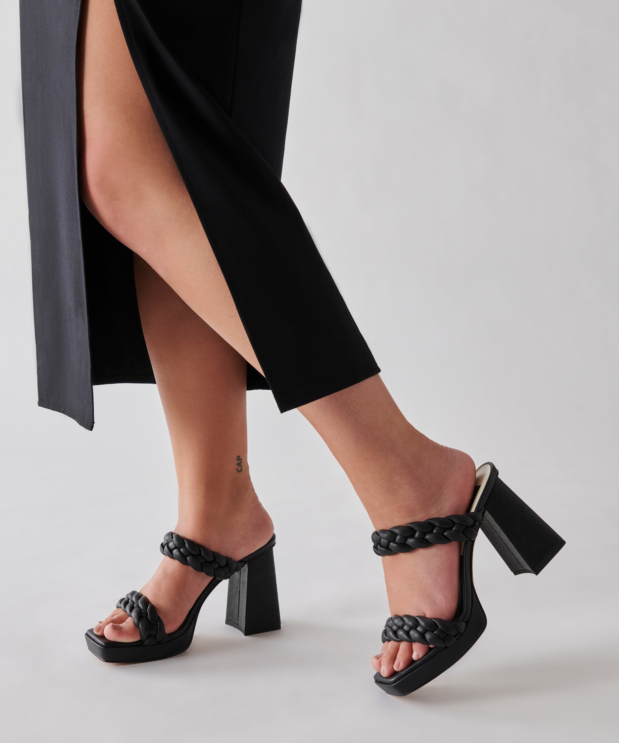 ASHBY HEELS IN BLACK STELLA - Dolce Vita