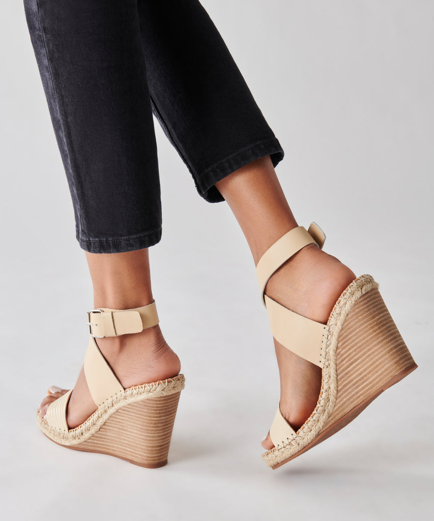 Noor espadrille wedge sandal dolce clearance vita